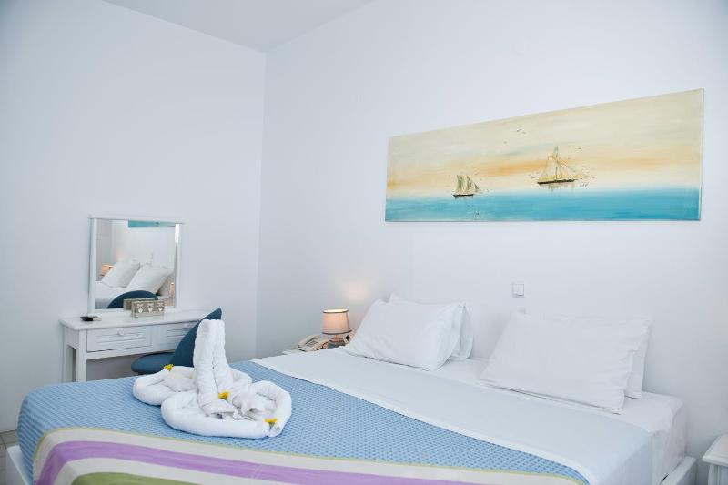 Superior Double Room with Caldera View image 1