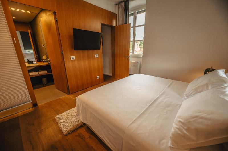 Junior Suite image 3