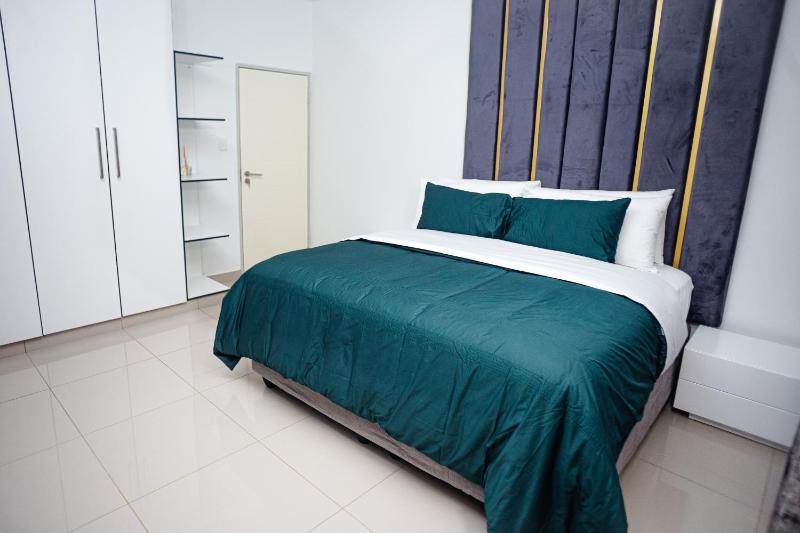 Shobalenku Opulent apartments - image 11