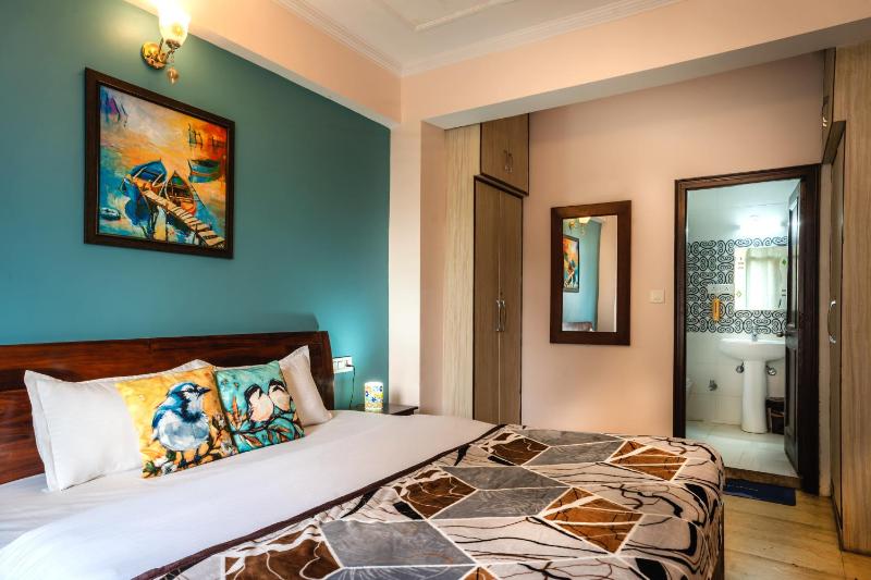 The Sunset Abode 4BR With Valley Views - image 15