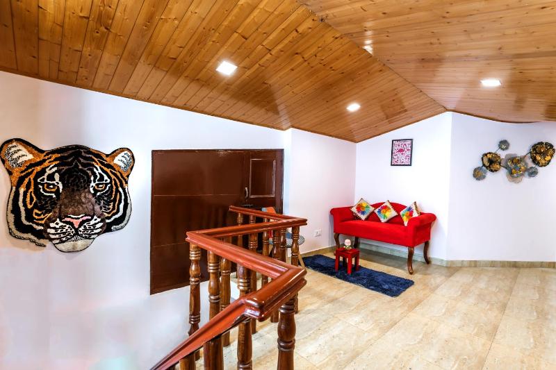 The Sunset Abode 4BR With Valley Views - image 14