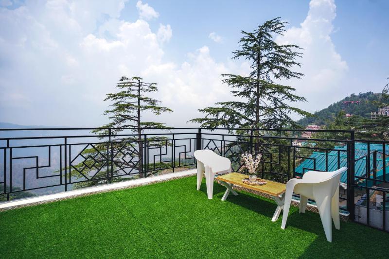 The Sunset Abode 4BR With Valley Views - image 8