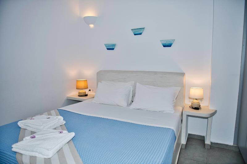 Deluxe Triple Room image 1