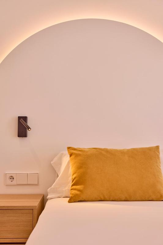 Double Room image 1