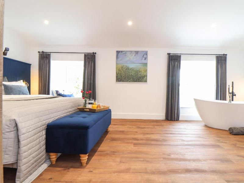 Carn House - image 21
