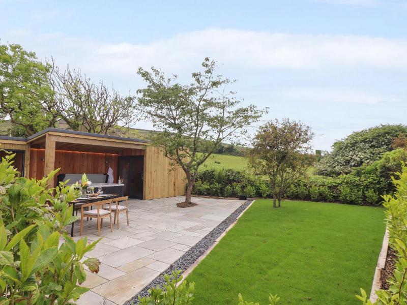 Carn House - image 22