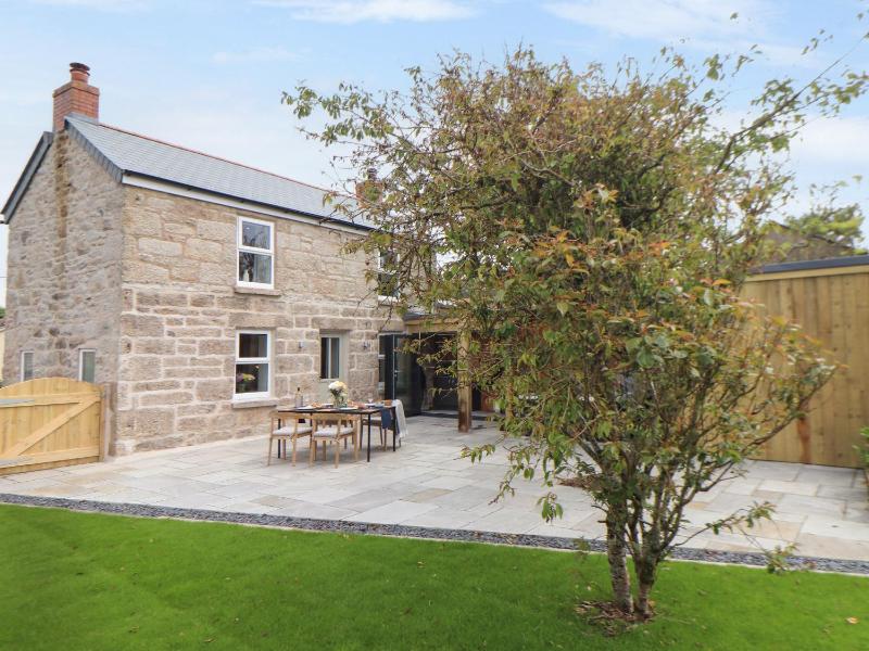 Carn House - image 32