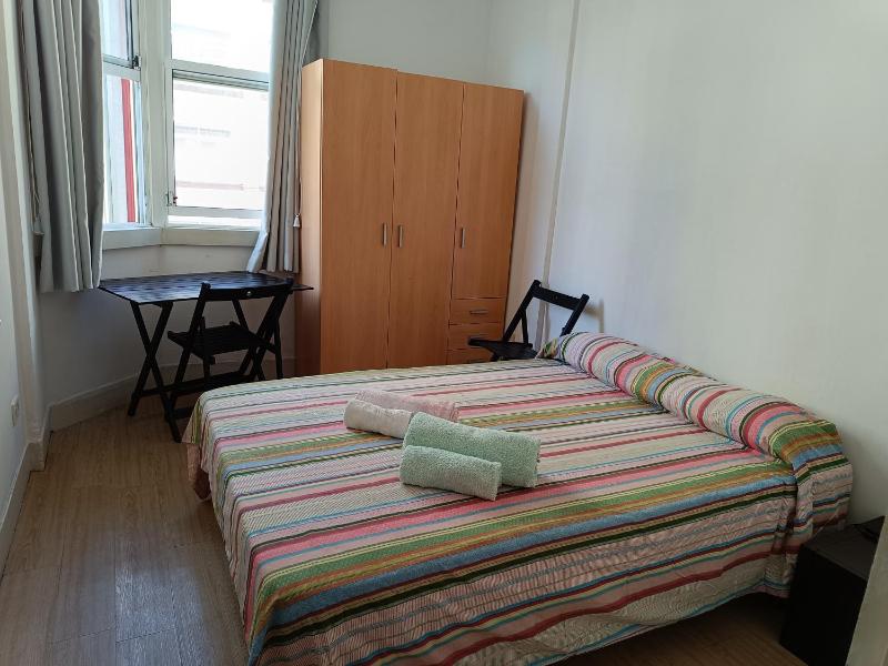 Piso muy antiguo, alquilado a estudiantes en el curso Images
