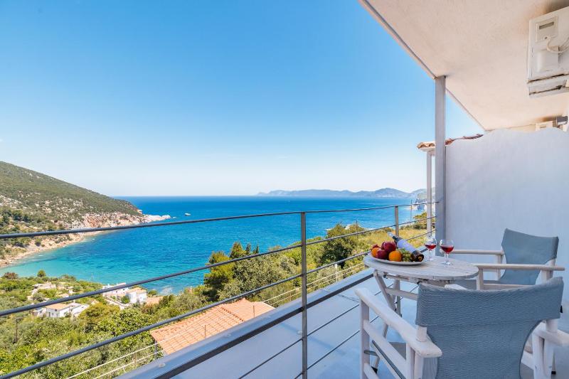 Sea View Studios - image 2