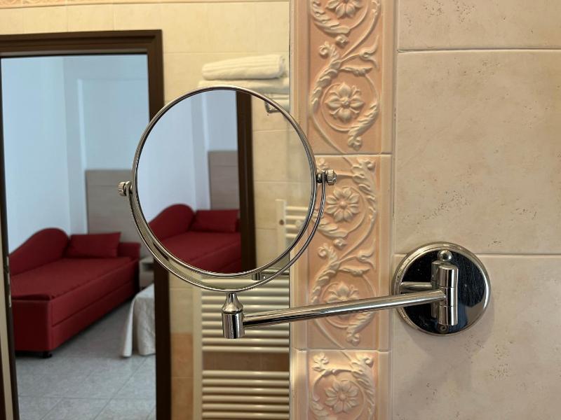 Superior Double or Twin Room image 4