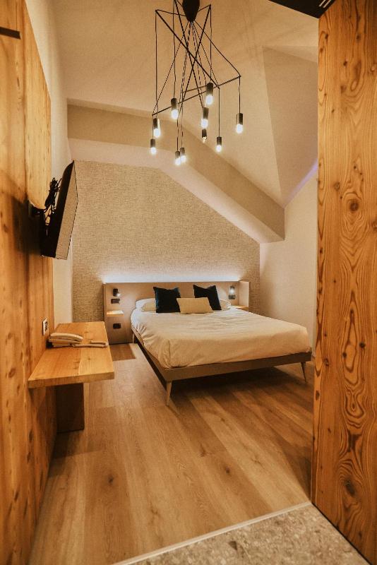 Superior Double Room image 2