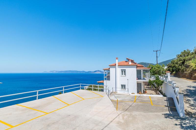 Sea View Studios - image 6
