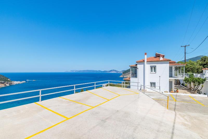 Sea View Studios - image 8