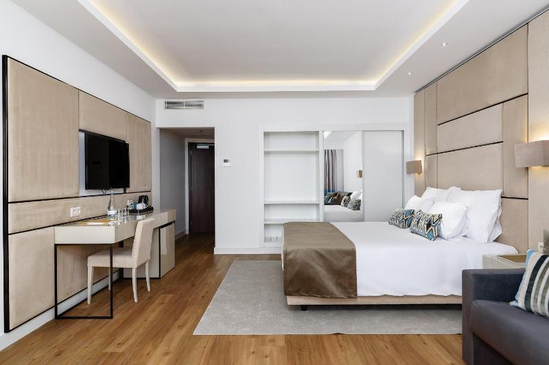 Double or Twin Room image 1