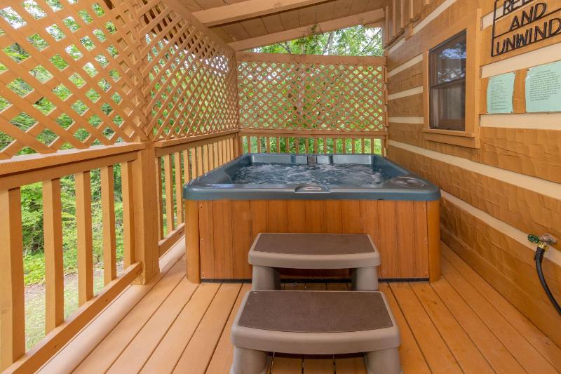 Yoli Bear Hideaway - image 47