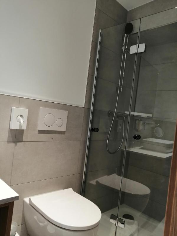 Economy Double Room image 4