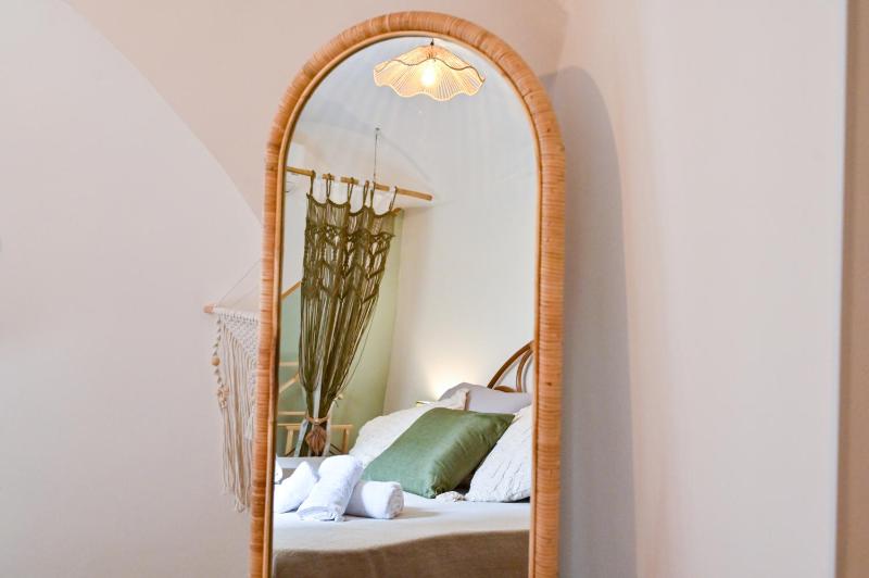 De Natura Partenope - Boutique Home - image 6