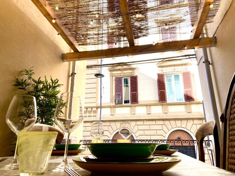La Maisonette Images