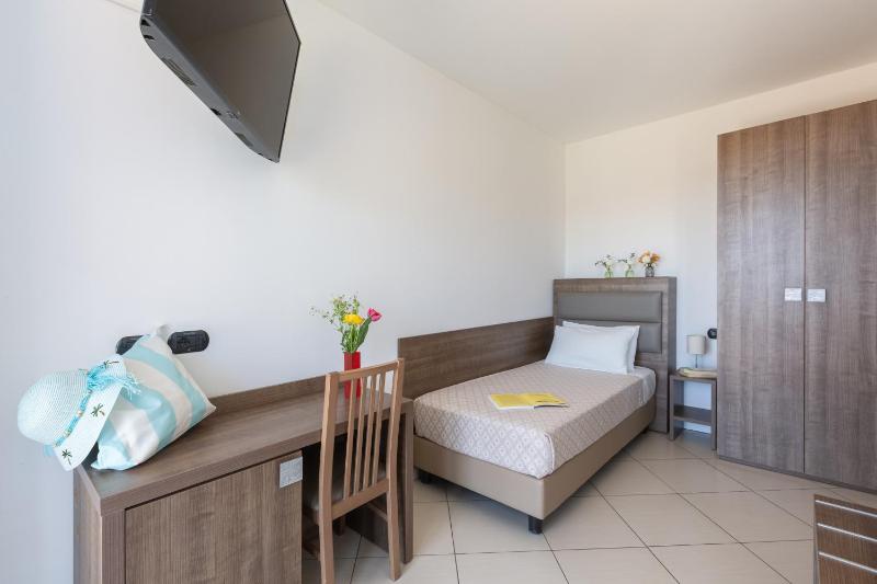 Standard Single Room image 1