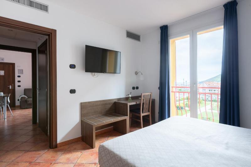 One-Bedroom Apartment with Balcony image 1