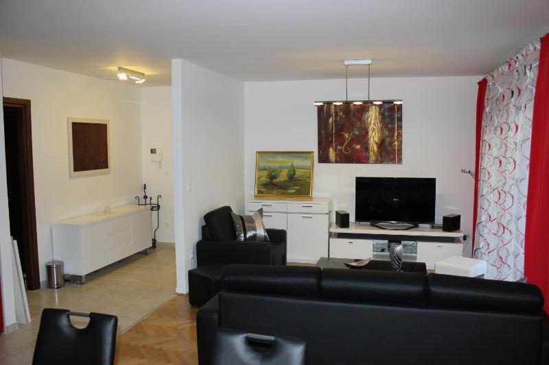 Two-Bedroom Apartment with Balcony image 4