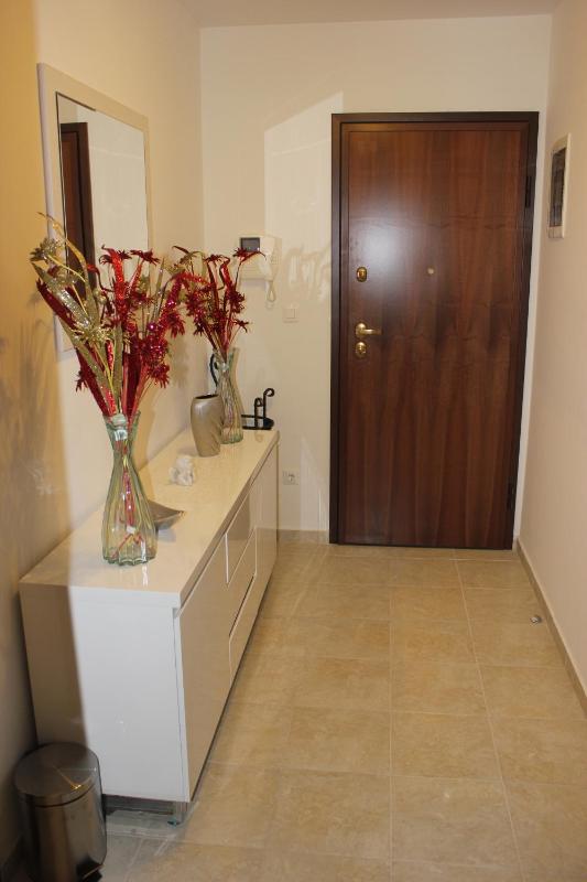 Two-Bedroom Apartment with Balcony image 2