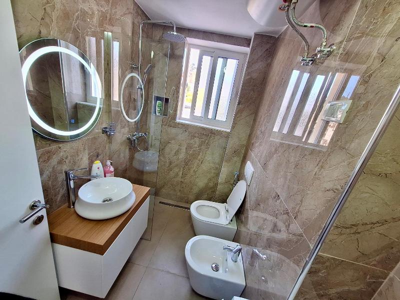 Nefis Apartament - image 11
