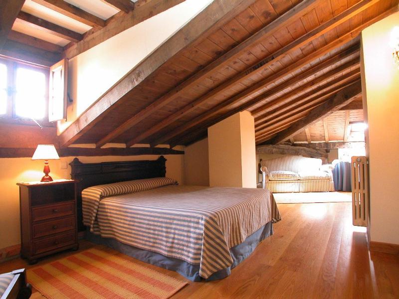 Classic Triple Room image 1