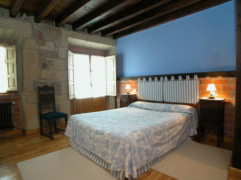 Double Room image 2