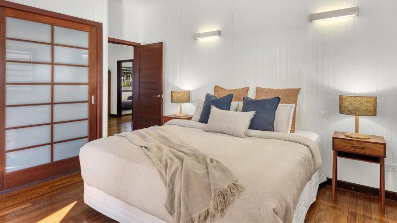 Allawah Cottage - Historic Beachside Retreat With Pippi Beach Views - Holiday Yamba - image 14
