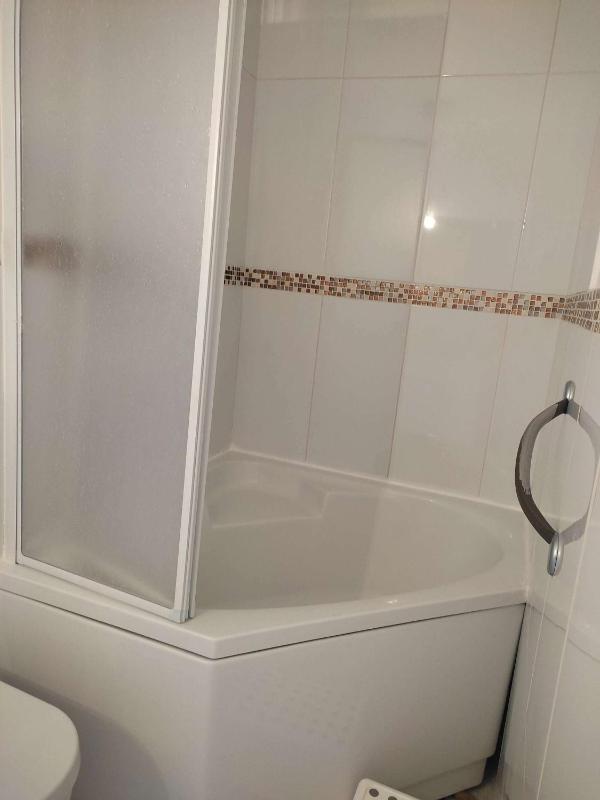 Small Single Room image 4