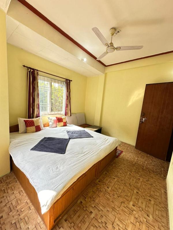 Richheart's Two Bedroom Apartment - image 2