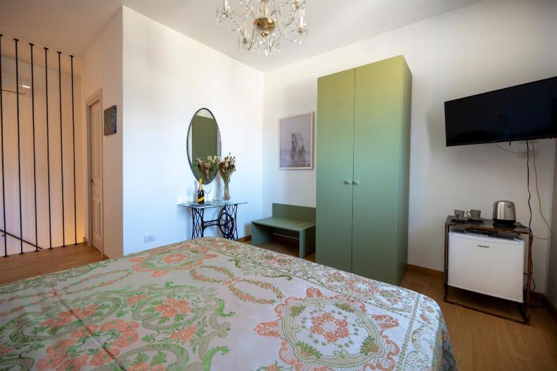 SUITE VITTORIO VENETO - image 32