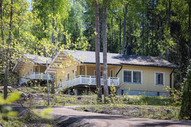 Three-Bedroom Chalet image 2