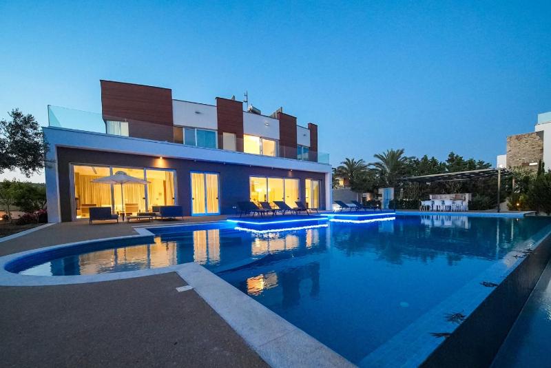 Royal Oasis Villa - image 7