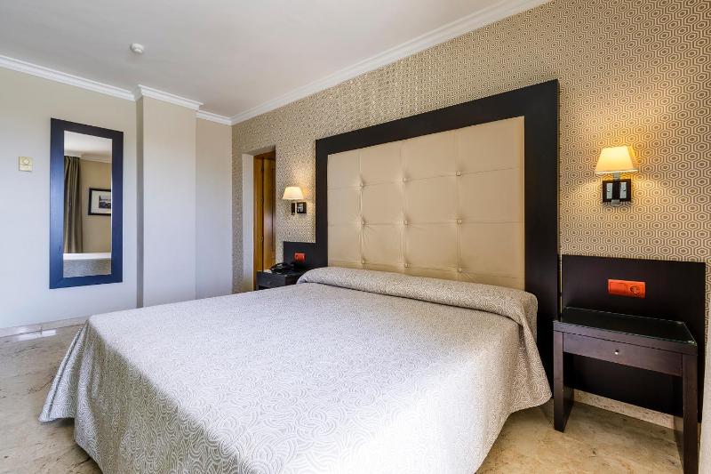 Hotel Torremar - Mares - image 39
