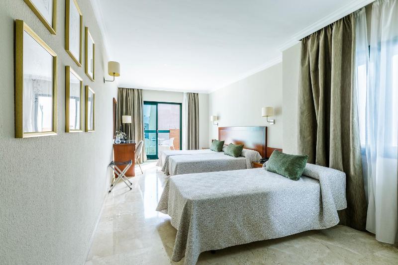Hotel Torremar - Mares - image 41