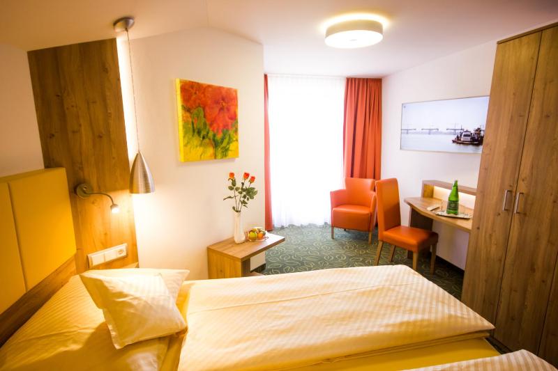 Triple Room image 2