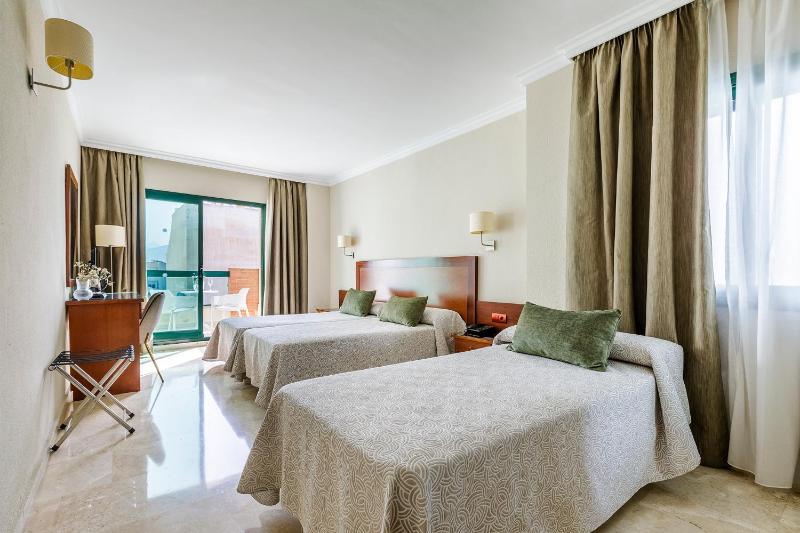 Triple Room (3 Adults) image 1