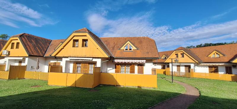 Superior Duplex Holiday Home with Terrace image 3