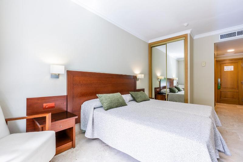 Hotel Torremar - Mares - image 13