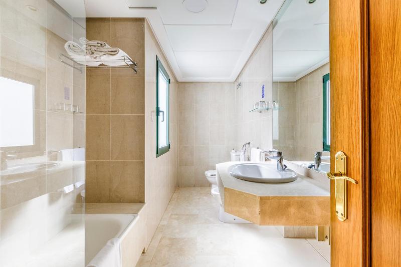Hotel Torremar - Mares - image 38