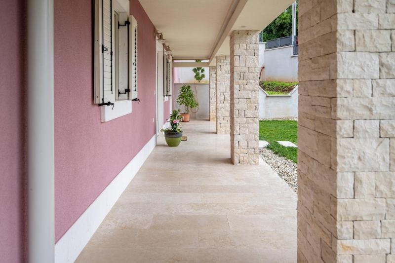 Villa Violetta Residence by 22Estates - image 9