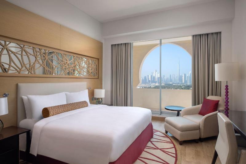 One Bedroom Apartment, Burj Khalifa and Skyline View image 3