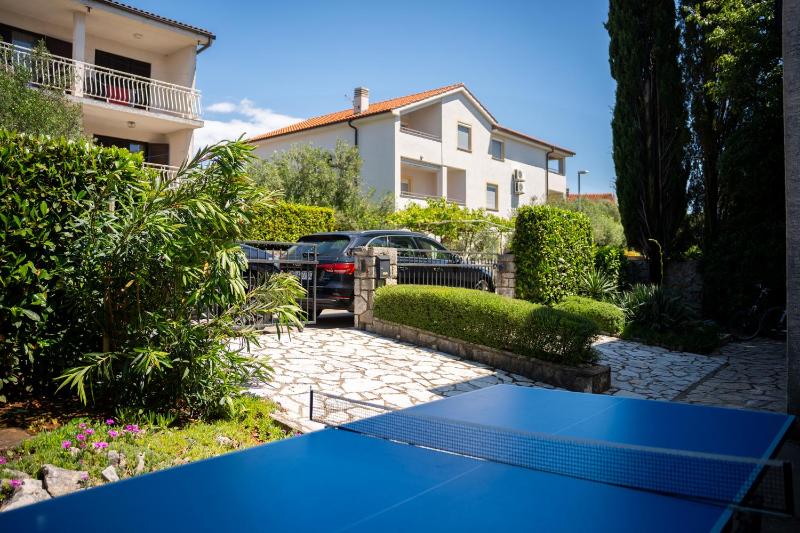 Studio with Balcony image 4