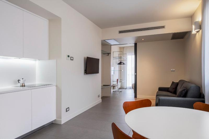 Apartment image 3