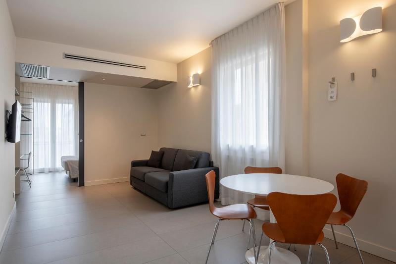 Apartment image 4