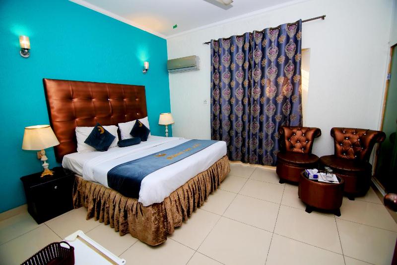 Premier inn Mall Lahore - image 9
