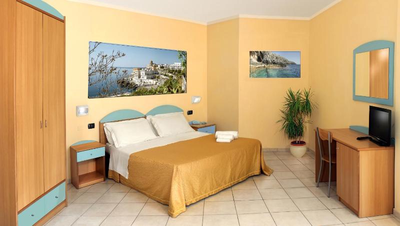Double Room image 1