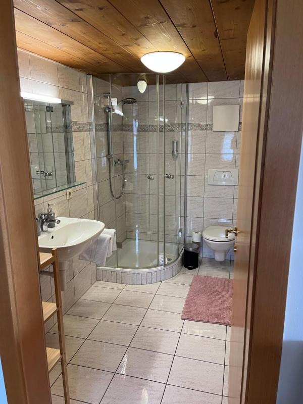 Deluxe Double Room image 2